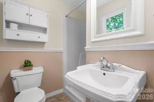 2428 Cedar Valley Dr, Conover, NC 28613 - Photo 13
