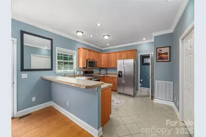 527 East Street, Candler, NC 28715 - Photo 11