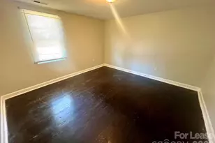 922 Ambassador St, Charlotte, NC 28208 - Photo 7