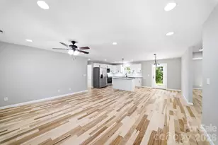 322 Jody St, East Flat Rock, NC 28726 - Photo 5