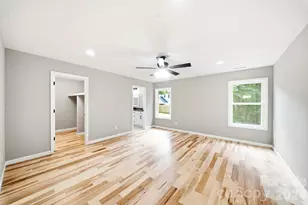 322 Jody St, East Flat Rock, NC 28726 - Photo 15