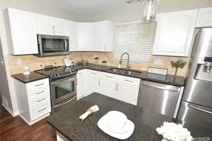 605 Mountainwater Dr, Charlotte, NC 28262 - Photo 9