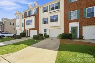 1526 Royal Auburn Ave, Fort Mill, SC 29708 - Photo 3