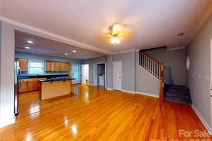 4326 Laurel Hill Ln, Charlotte, NC 28217 - Photo 5