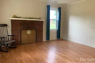 6231 Nc 16 Hwy N, Taylorsville, NC 28681 - Photo 9