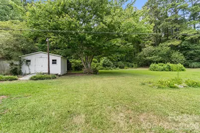 509 Lakeview Drive, Wadesboro, NC 28170 - Photo 9