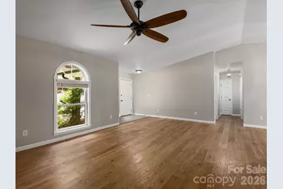 19 Loggers Run, Hendersonville, NC 28739 - Photo 3