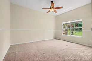 8316 Rhian Brook Ln, Charlotte, NC 28216 - Photo 17