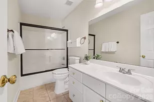 8316 Rhian Brook Ln, Charlotte, NC 28216 - Photo 25