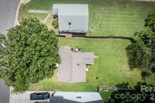 405 W Cama St, Charlotte, NC 28217 - Photo 3