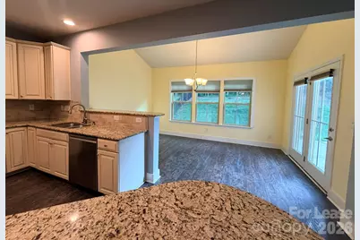 5816 Selkirkshire Road, Charlotte, NC 28278 - Photo 7