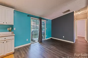 26 Cedar St, Canton, NC 28716 - Photo 15