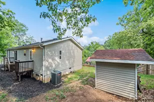 26 Cedar St, Canton, NC 28716 - Photo 7