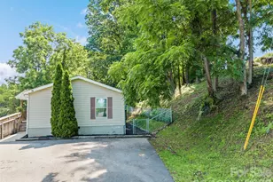 26 Cedar St, Canton, NC 28716 - Photo 5