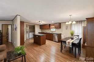 195 Hollywood St, Forest City, NC 28043 - Photo 5