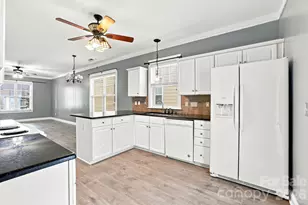 11209 Blue Cedar Ln, Charlotte, NC 28277 - Photo 13