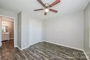 233 Hoskins Mill Ln, Charlotte, NC 28208 - Photo 7