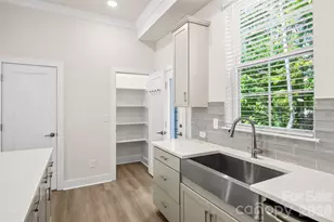 3213 Zenith Ln, Charlotte, NC 28205 - Photo 7