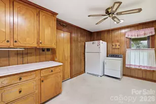 209 Virginia Ave, Marion, NC 28752 - Photo 15