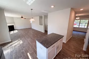 2014 Tarzi Ln, Charlotte, NC 28215 - Photo 11
