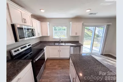 2014 Tarzi Lane, Charlotte, NC 28215 - Photo 9