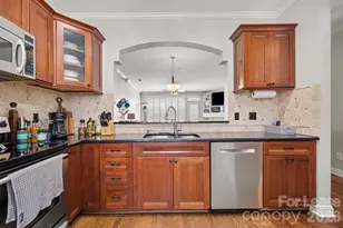 807 Clarkson Mill Ct, Charlotte, NC 28202 - Photo 3
