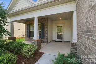 1620 Red Leaf Dr, Fort Mill, SC 29715 - Photo 3