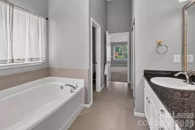 10745 Glenluce Avenue, Charlotte, NC 28213 - Photo 19