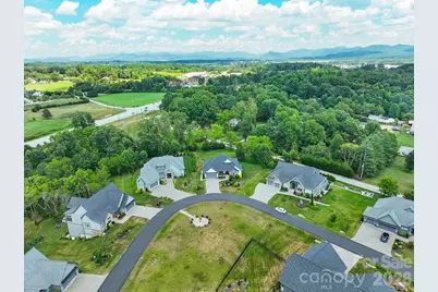 549 Daniel Circle Drive, Mills River, NC 28759 - Photo 37