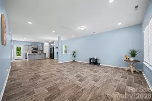 10210 Holly Park Dr, Charlotte, NC 28214 - Photo 5