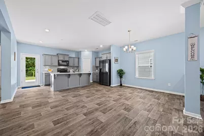 10210 Holly Park Drive, Charlotte, NC 28214 - Photo 9