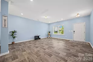 10210 Holly Park Dr, Charlotte, NC 28214 - Photo 5