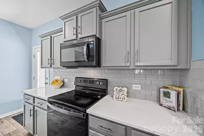 10210 Holly Park Drive, Charlotte, NC 28214 - Photo 13