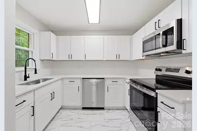 9430 Trinity Road, Charlotte, NC 28216 - Photo 9