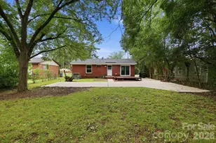 9430 Trinity Rd, Charlotte, NC 28216 - Photo 29