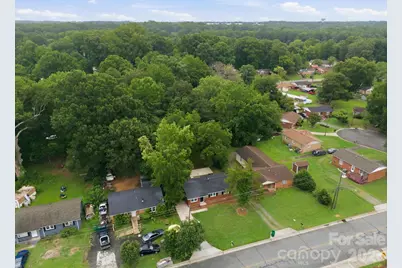 9430 Trinity Road, Charlotte, NC 28216 - Photo 33