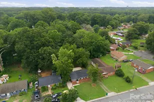 9430 Trinity Rd, Charlotte, NC 28216 - Photo 33