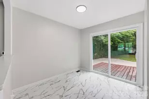 9430 Trinity Rd, Charlotte, NC 28216 - Photo 13