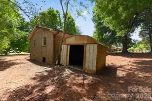 1393 Field Cir, Hickory, NC 28602 - Photo 23