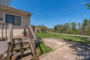 11 E Porter Rd, Asheville, NC 28803 - Photo 3