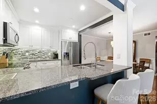 4739 Hedgemore Dr, Charlotte, NC 28209 - Photo 7