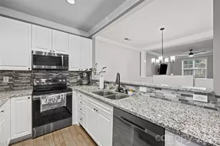 11143 Dundarrach Ln, Charlotte, NC 28277 - Photo 5
