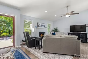 518 Starmount Ln, Hendersonville, NC 28791 - Photo 9