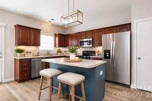 9535 Lina Ardrey Ln, Charlotte, NC 28277 - Photo 7