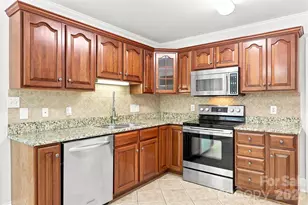 122 W Tattersall Dr, Statesville, NC 28677 - Photo 13