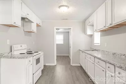 411 S Thompson Street, Shelby, NC 28150 - Photo 9