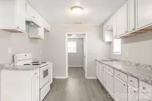 411 S Thompson St, Shelby, NC 28150 - Photo 9