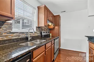 417 Olmsted Park Pl, Charlotte, NC 28203 - Photo 17