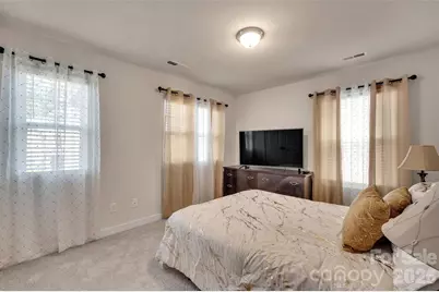 4526 Carnation Court, Charlotte, NC 28269 - Photo 17