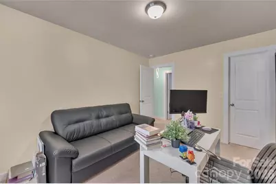 4526 Carnation Court, Charlotte, NC 28269 - Photo 21